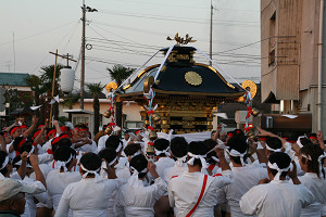 裸祭り