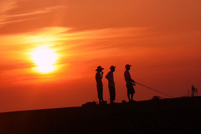 豊後高田 少年と夕陽 豊後高田 少年と夕陽
